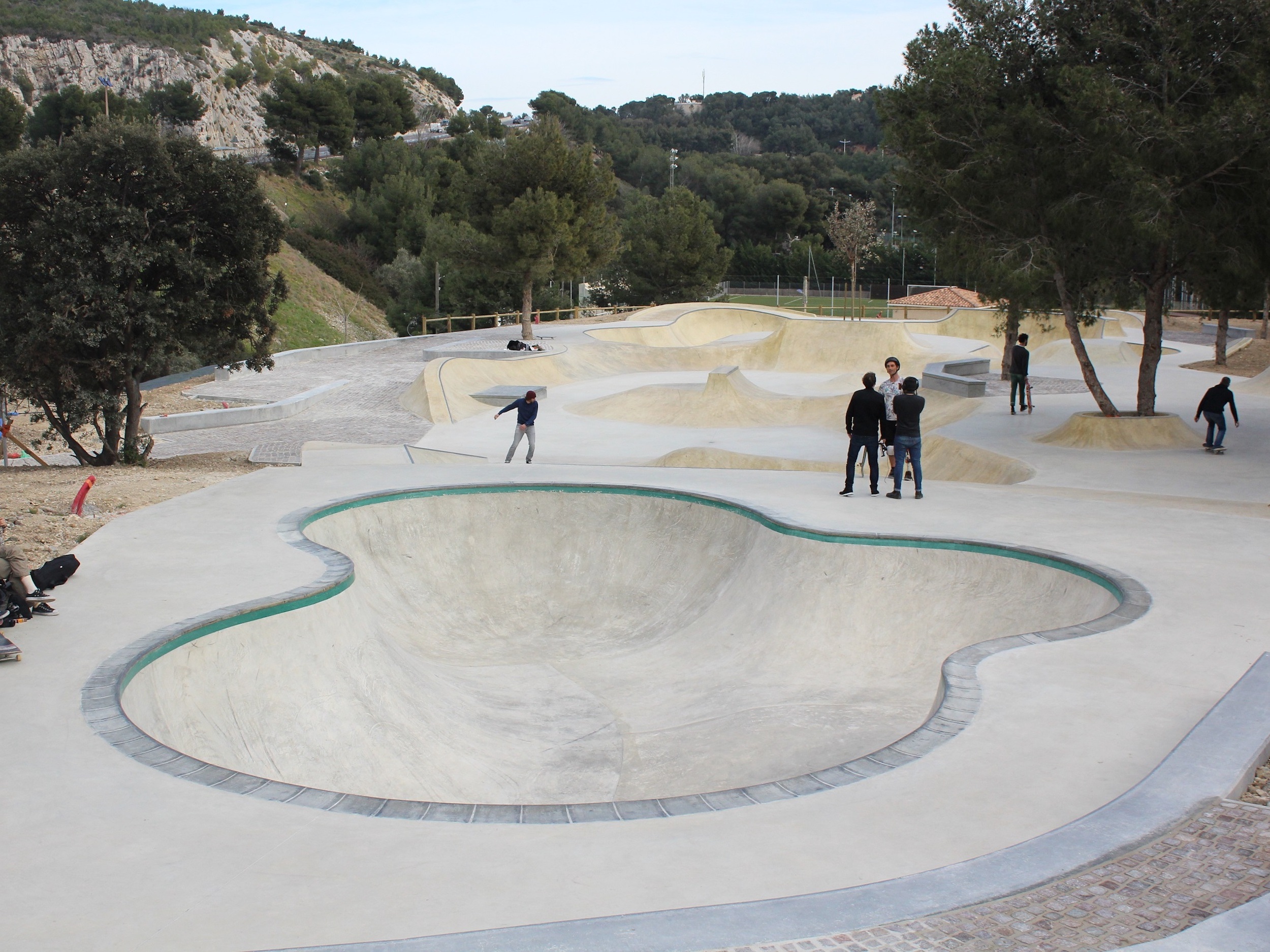 CARRY LE ROUET SKATEPARK